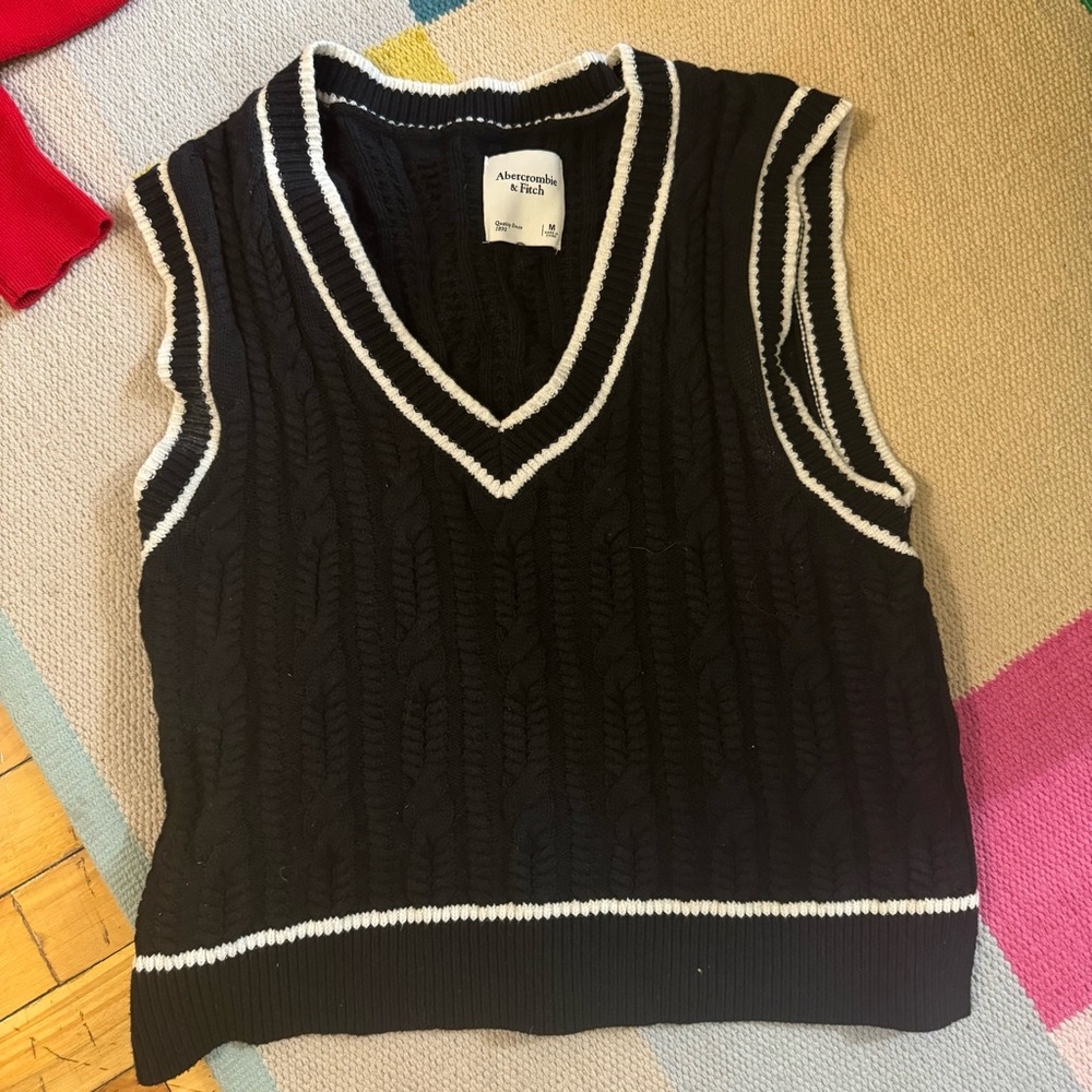 Abercrombie & Fitch Vest
